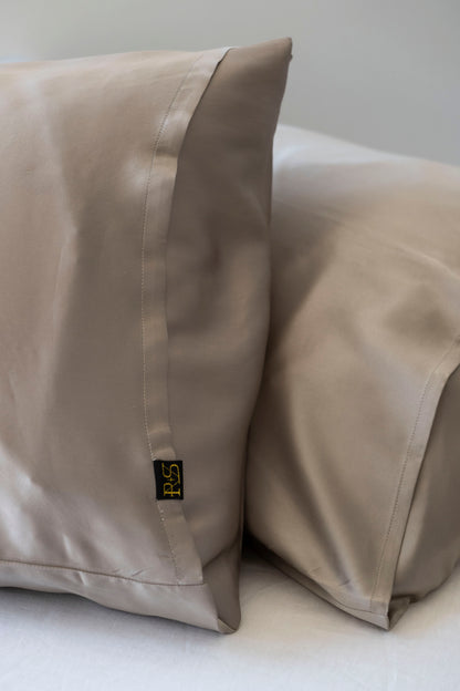 Oyster Silk Pillowcase